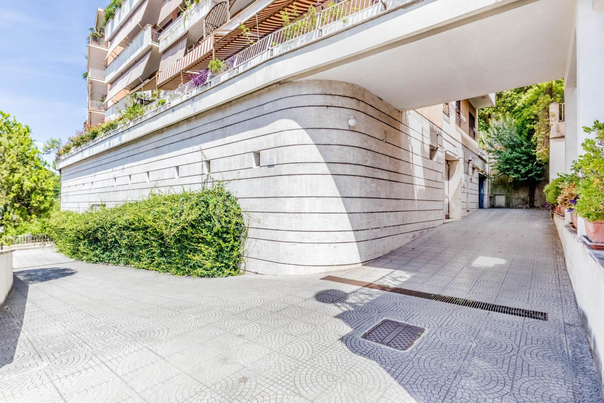 ローマL'Attico Con Terrazza In Corso Franciaアパートメント エクステリア 写真